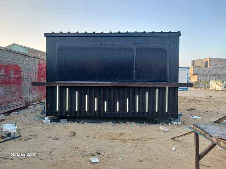 مطاعم متنقلة وثابتة